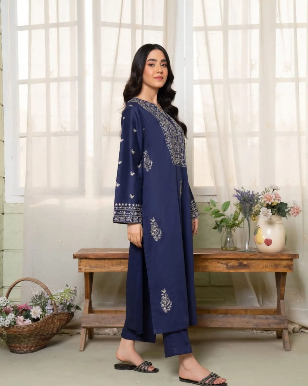 SITARA LONG LENGHT EMBROIDERY 2PC