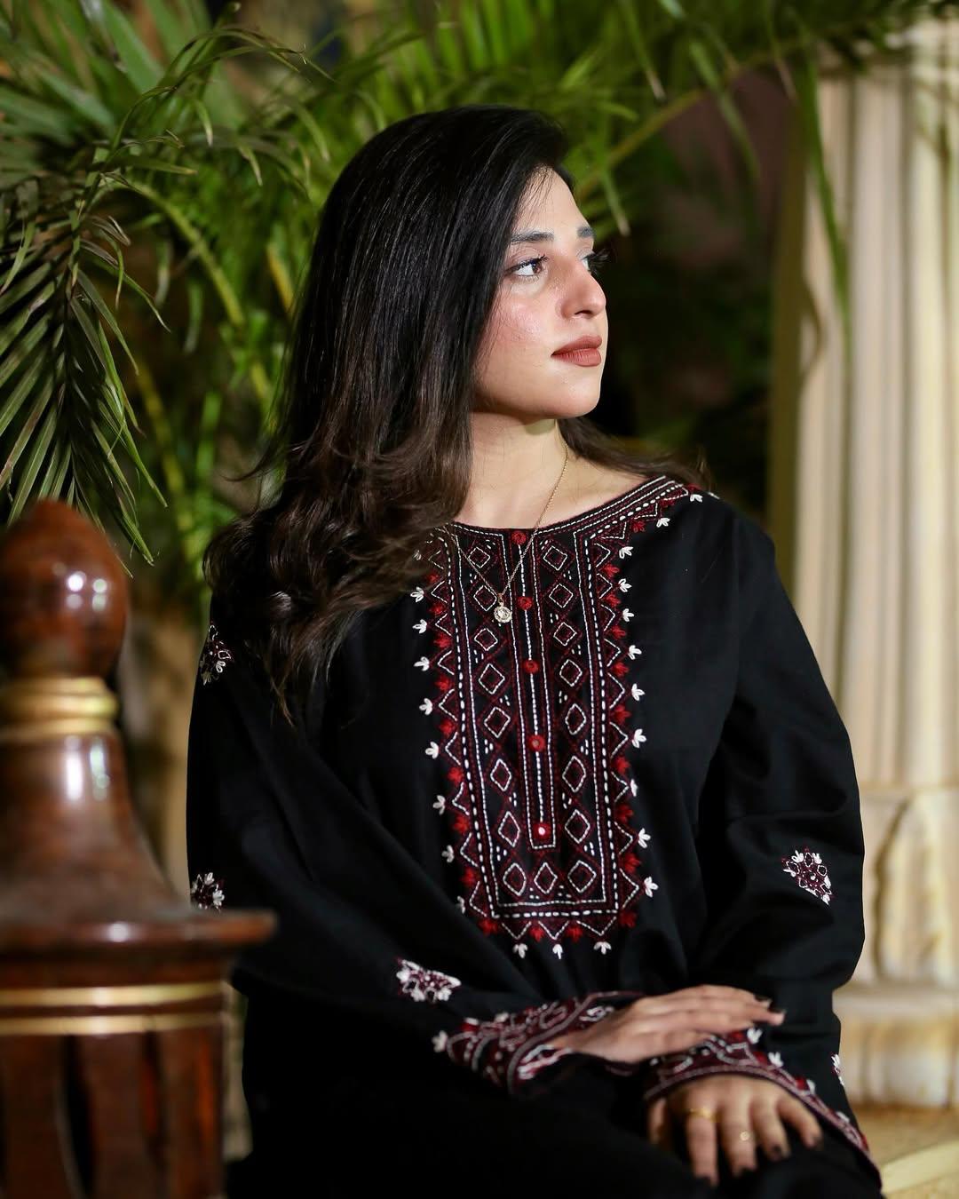 SINDHI LONG LENGHT EMBROIDERY 2PC