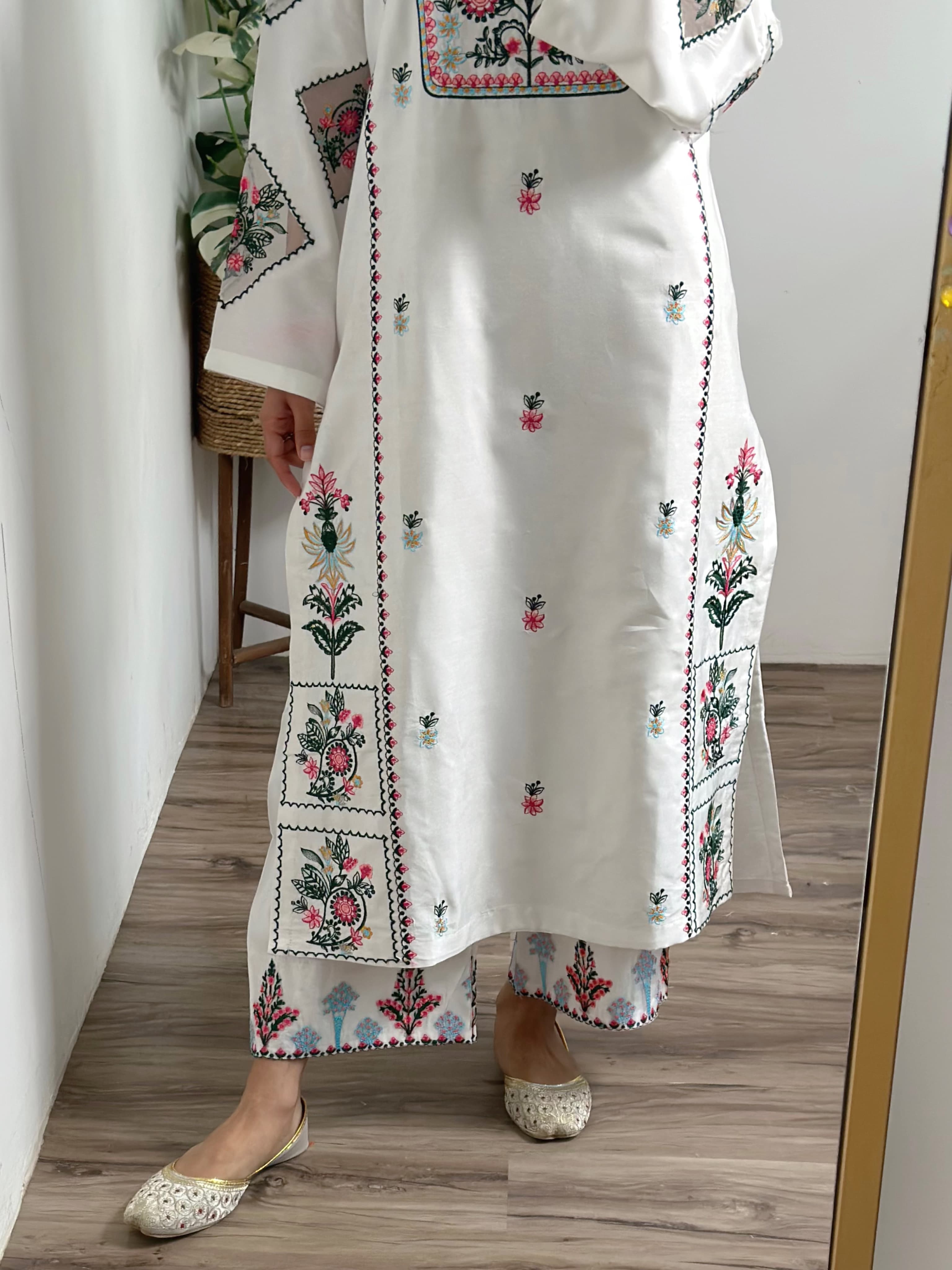 PEARL EMBROIDED 2 PC